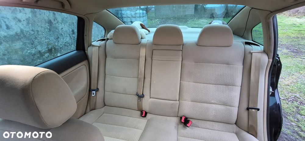 Volkswagen Passat 2.0 Comfortline - 14