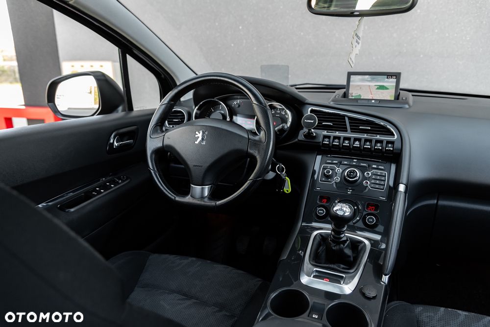 Peugeot 3008 HDi 150 Allure - 24