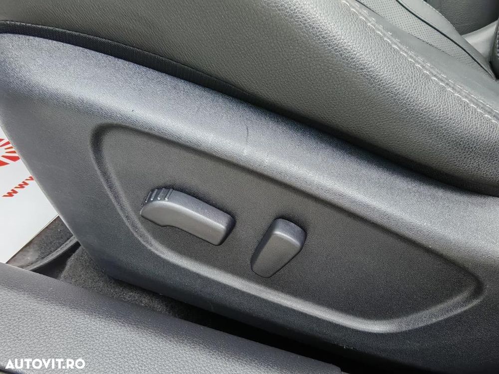 Nissan Qashqai 1.6 DCI Xtronic TEKNA+ - 26