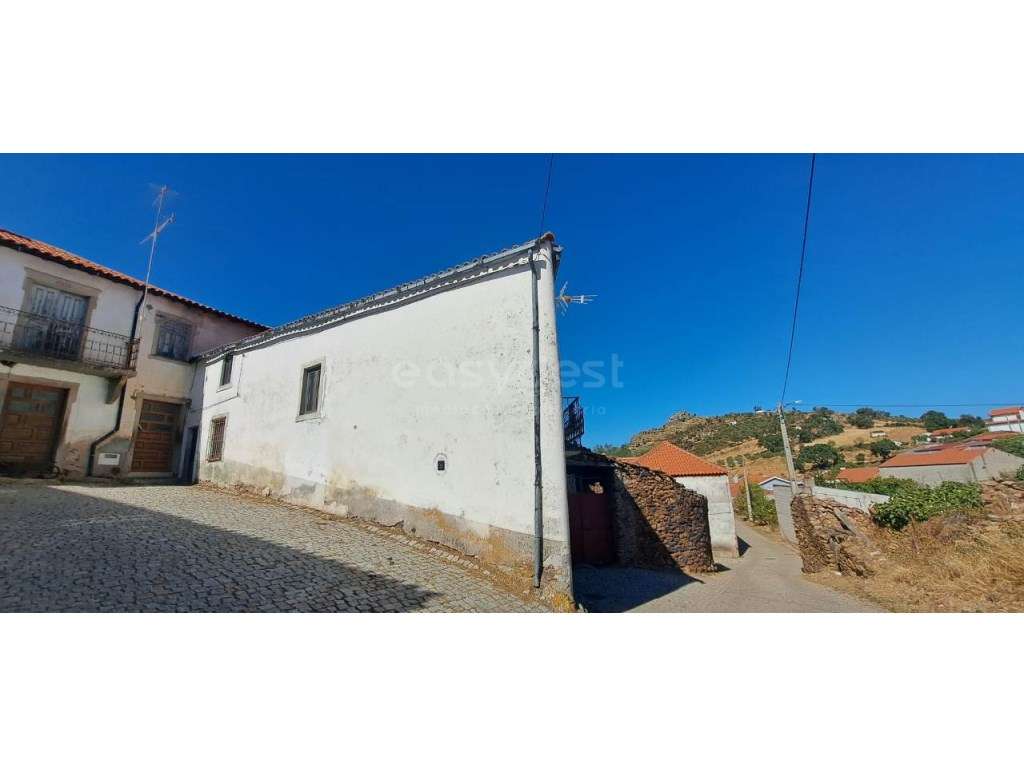 Moradia V1 - Situada em Valcerto - Mogadouro - Grande imagem: 2/14