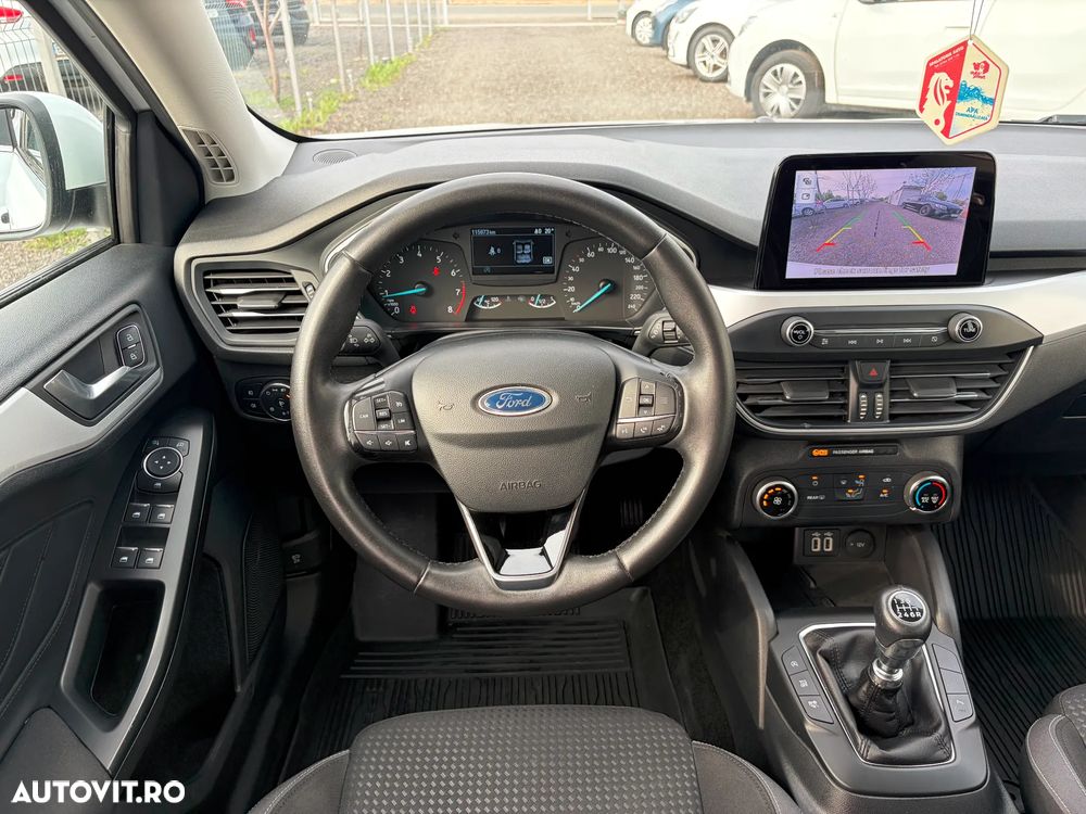 Ford Focus 1.0 EcoBoost Connected - 10