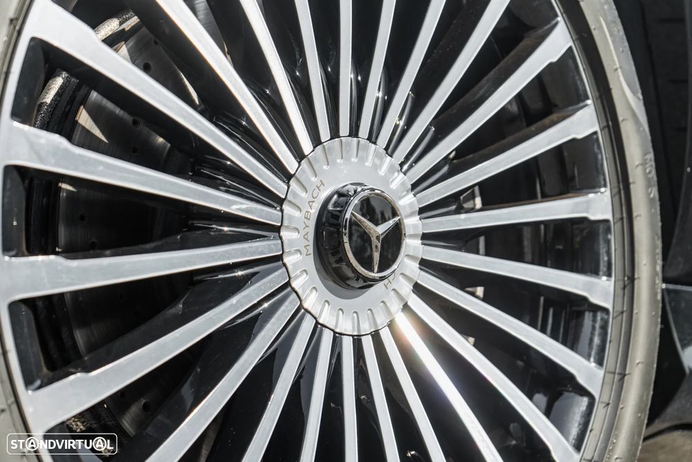 Mercedes-Benz GLS 600 Maybach 4Matic - 11