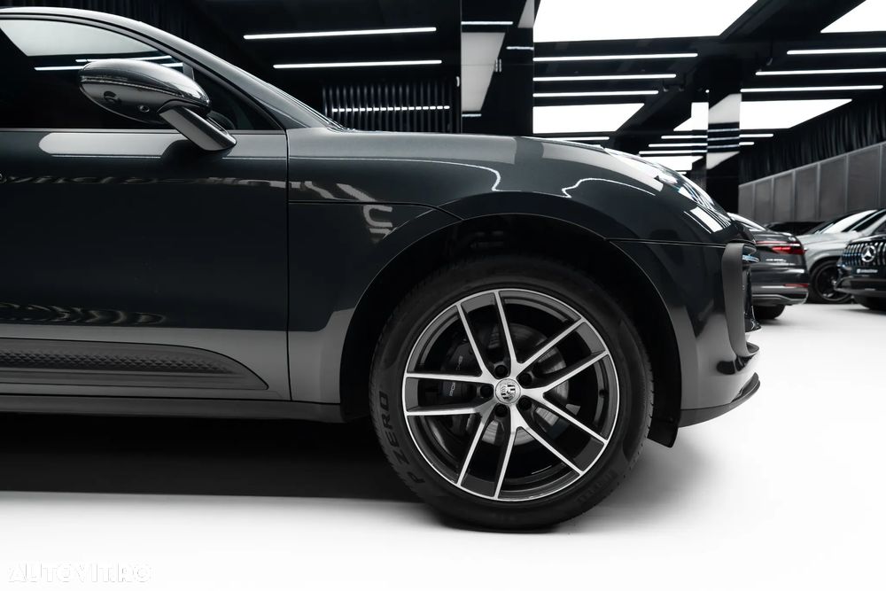 Porsche Macan Standard - 4