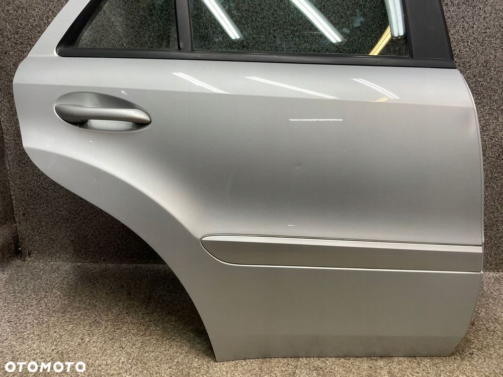 Drzwi prawy tyl tylne srebrne C775 775U Mercedes W164 ML ORG 100-120 umFe - 7