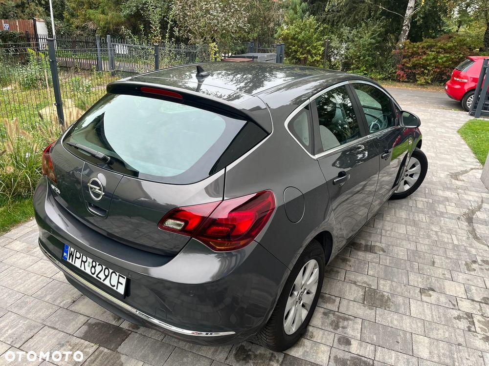 Opel Astra 2015 photo 4
