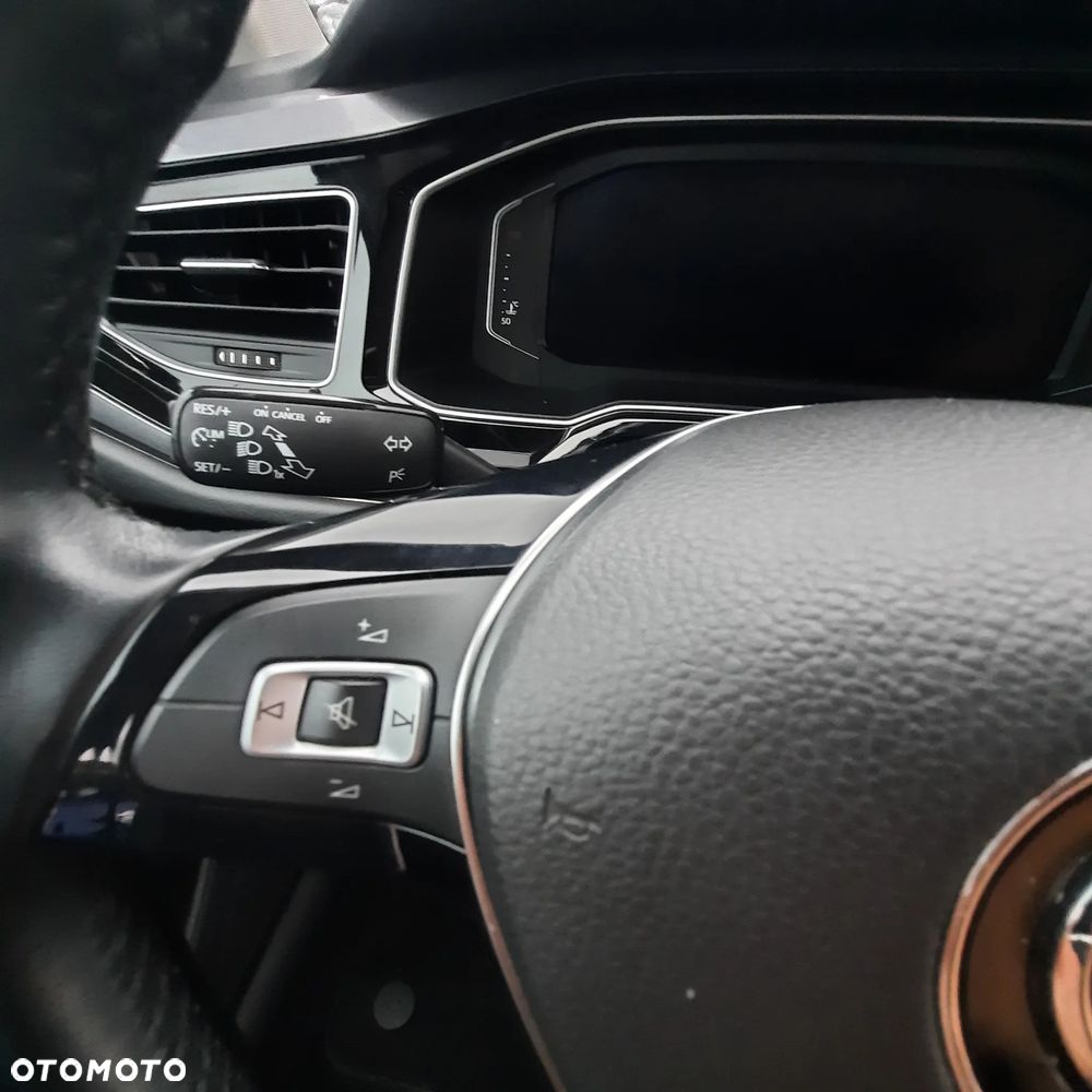 Volkswagen Polo 1.0 TSI Highline - 37