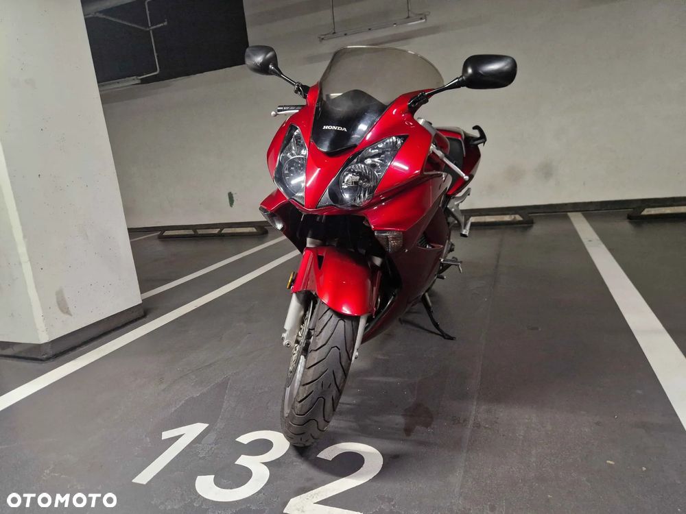 Honda VFR - 2