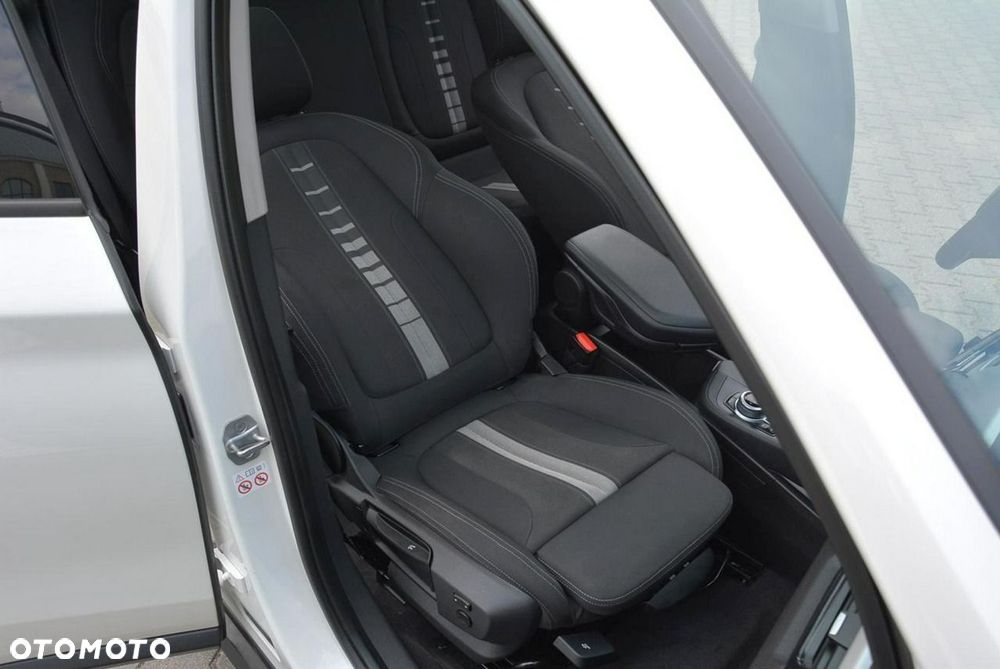 BMW X1 xDrive20d Advantage - 17
