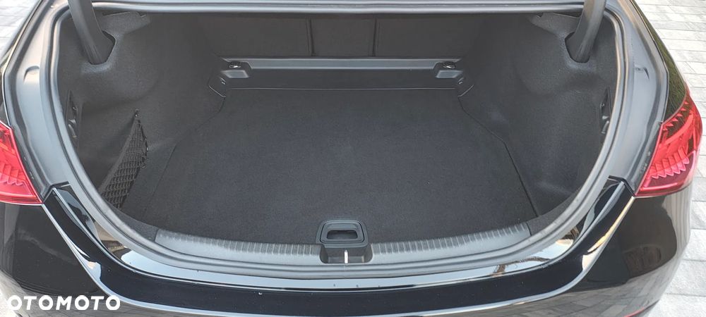 Mercedes-Benz Klasa C 180 9G-TRONIC Avantgarde Advanced - 18