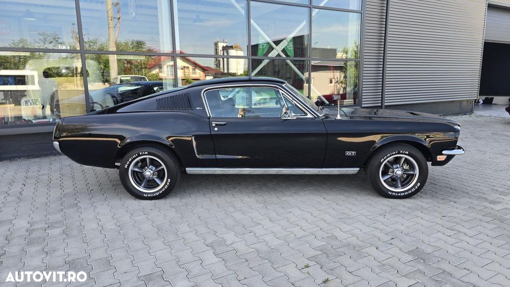 Ford Mustang - 16