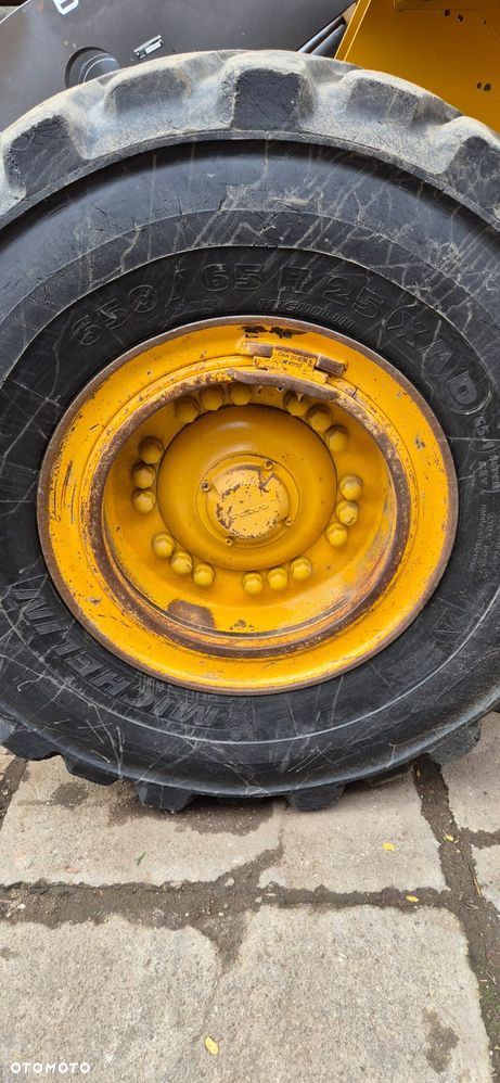 Volvo L 120 F - 11