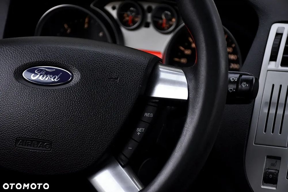 Ford Kuga 2.0 TDCi 4x4 Titanium - 20