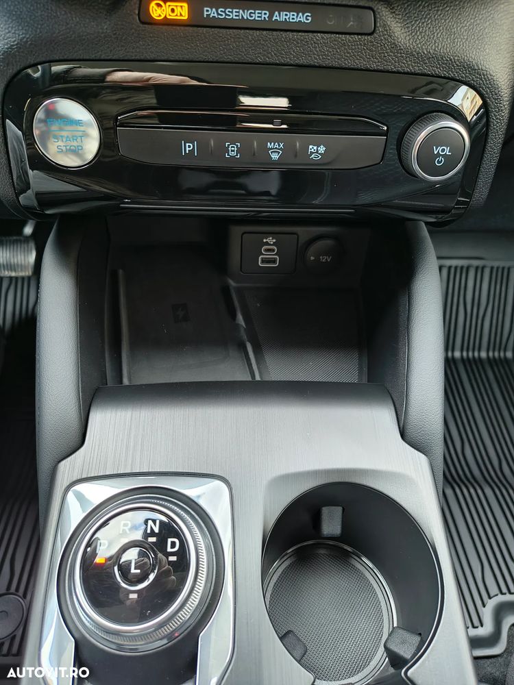 Ford Kuga 2.5 Duratec FWD PHEV Titanium - 17