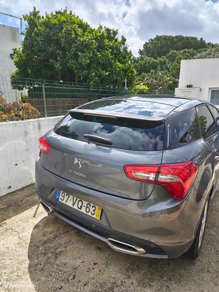 Citroën DS5 2.0 HDi Hy4 So Chic CMP6 102g - 2