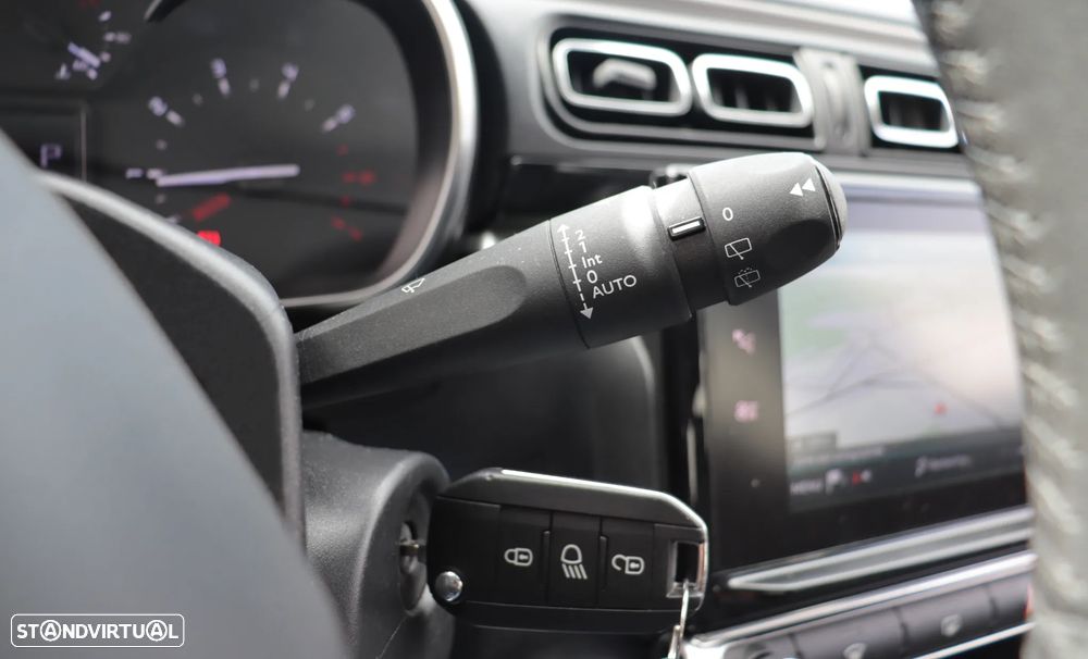 Citroën C3 1.2 PureTech Feel EAT6 - 27