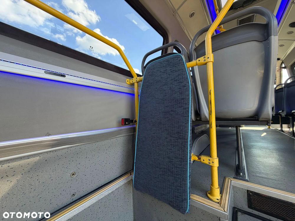 Mercedes-Benz Sprinter 517 - 15