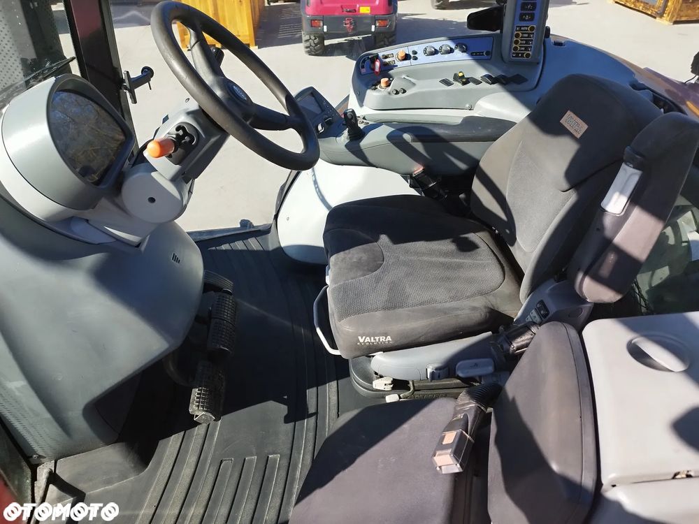 Valtra ciągnik traktor S353 TUZ - 11