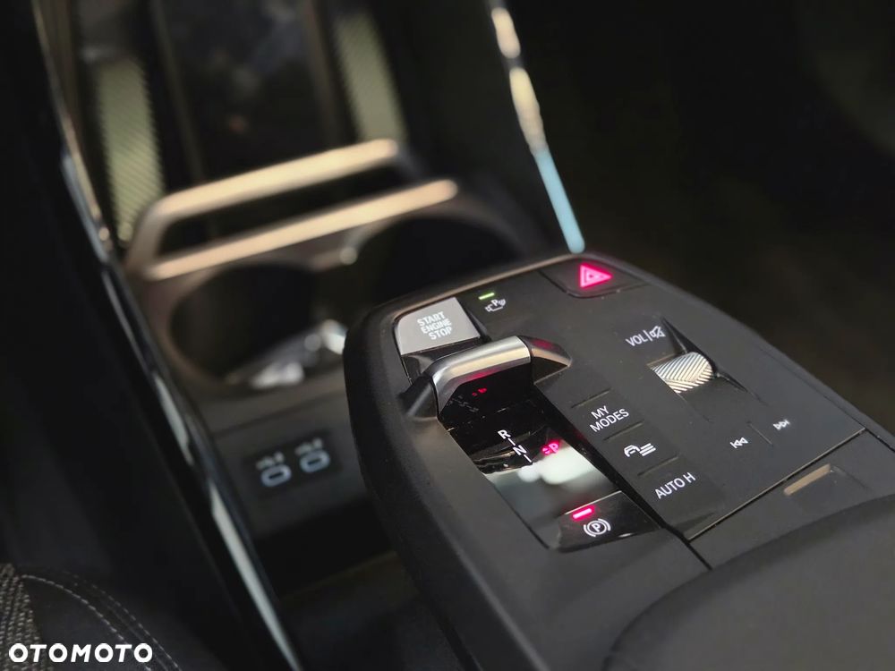 BMW X1 sDrive18i - 13