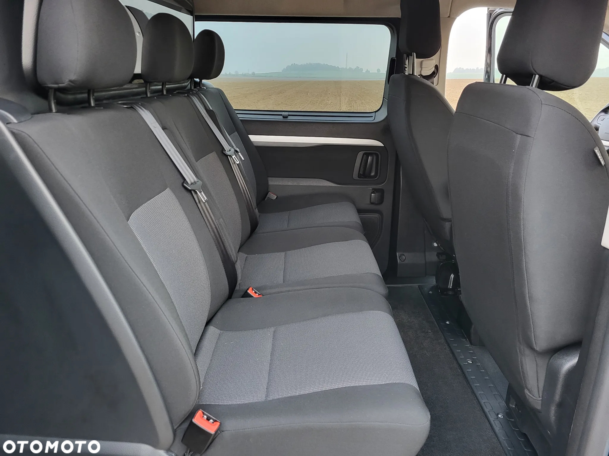 Peugeot Expert 2.0 BlueHDi 180 L2 EHZ EAT8 - 18