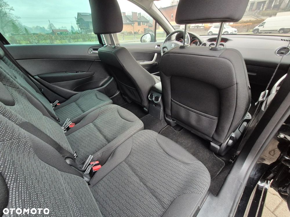 Peugeot 308 HDi FAP 140 Family - 19