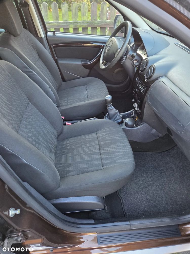 Dacia Duster 1.6 16V 4x4 - 5