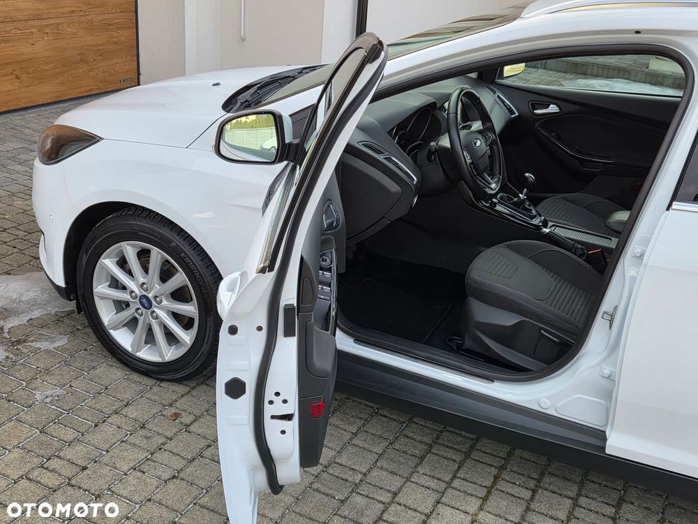 Ford Focus 1.0 EcoBoost Titanium - 6