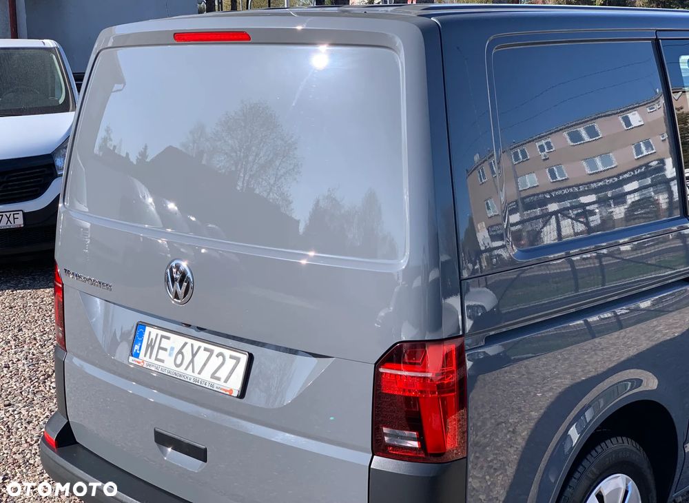 Volkswagen TRANSPORTER MOCNY T6 SILNIK DNA 2.0TDI MOC 150KM DSG7 SKRZYNIA AUTOMAT Ilość miejsc 9 osobowy ZABUDOWA KOMBI VAN MINIBUS SPECJALNA CARAVELLE Lampy Bi-LED Kamera  Radar 2x boczne drzwi przesuwne! Aktywny tempomat, Asystent pasa, System zmiany pasa, Podgrzewane fotele, Dwustrefowa Klimatyzacja i ogrzewanie! Fabryczne oryginał WEBASTO 5kW THERMO COMFORT SE Szybkie nagrzewanie silnika zimą! - 10