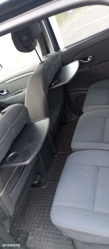 Renault Scenic - 11