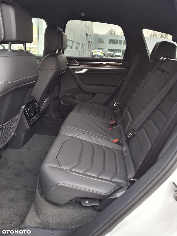 Volkswagen Touareg 3.0 V6 TDI 4Motion R-Line - 17