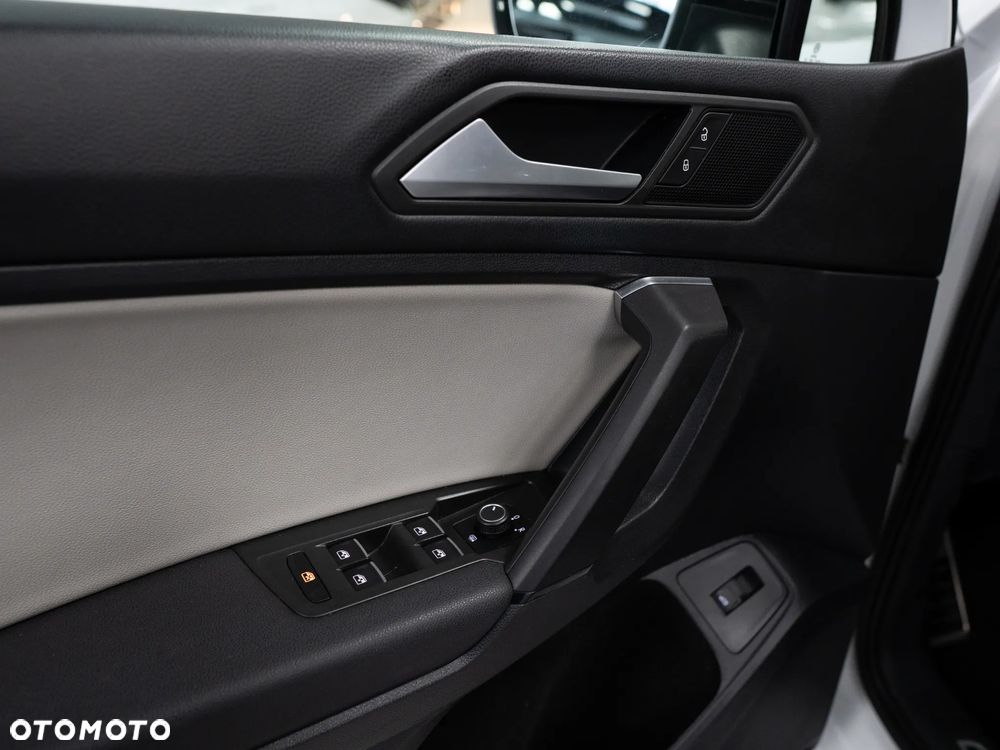 Volkswagen Tiguan - 13