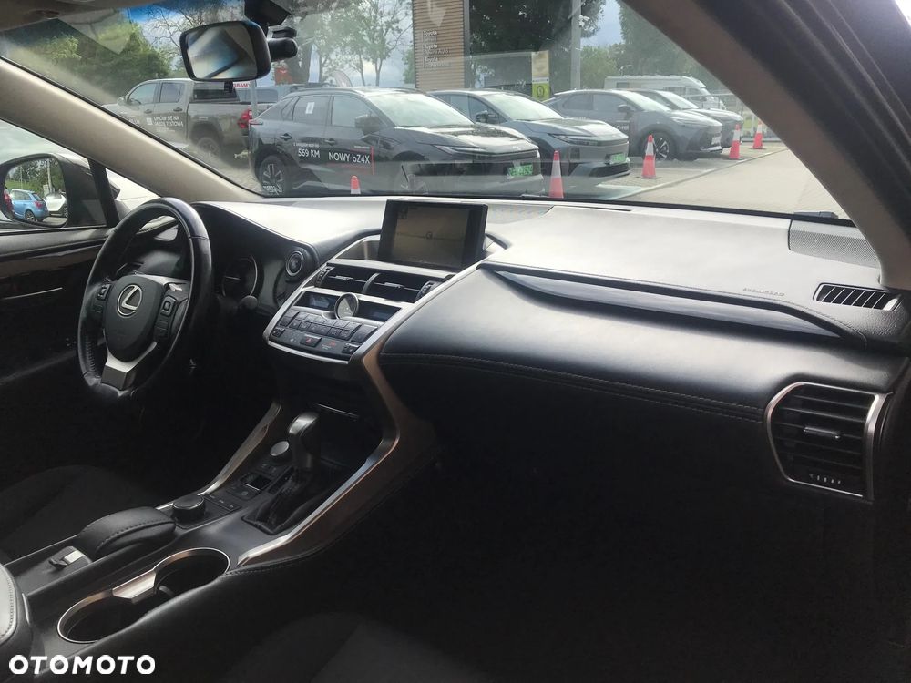 Lexus NX 300h Elite AWD - 19