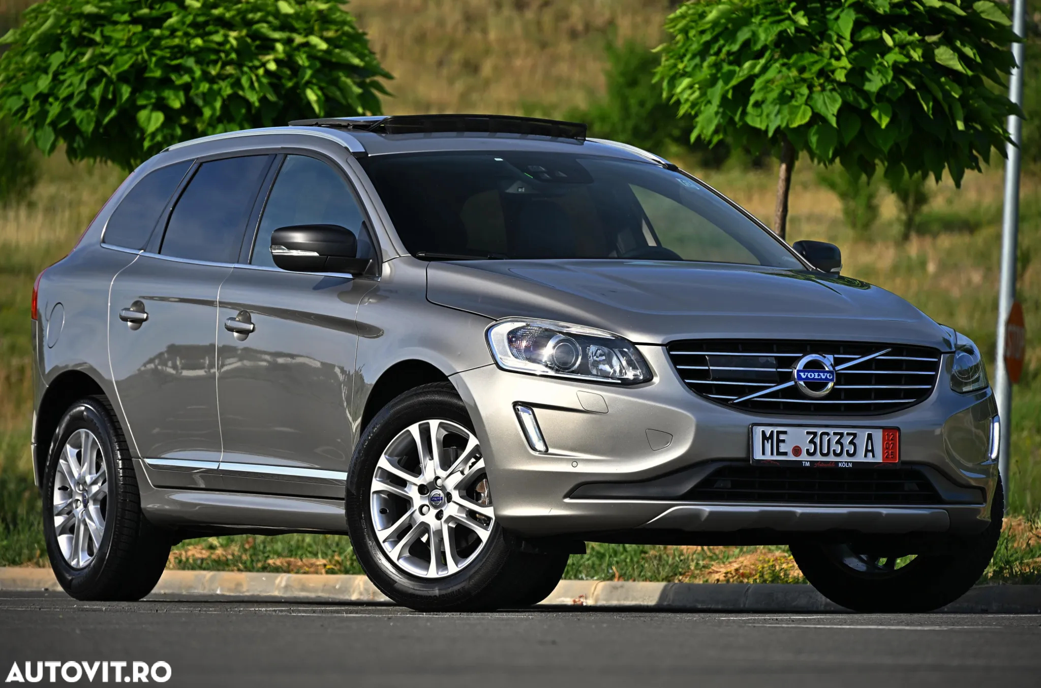 Volvo XC 60 D4 Geartronic Summum - 4