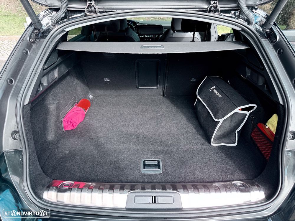 Peugeot 508 SW 1.6 Hybrid Allure e-EAT8 - 32