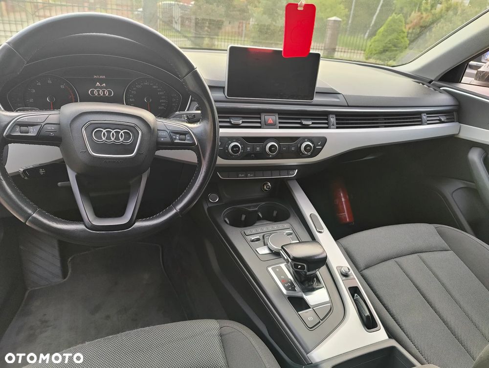 Audi A4 Limousine 1.4 TFSI S tronic sport - 38