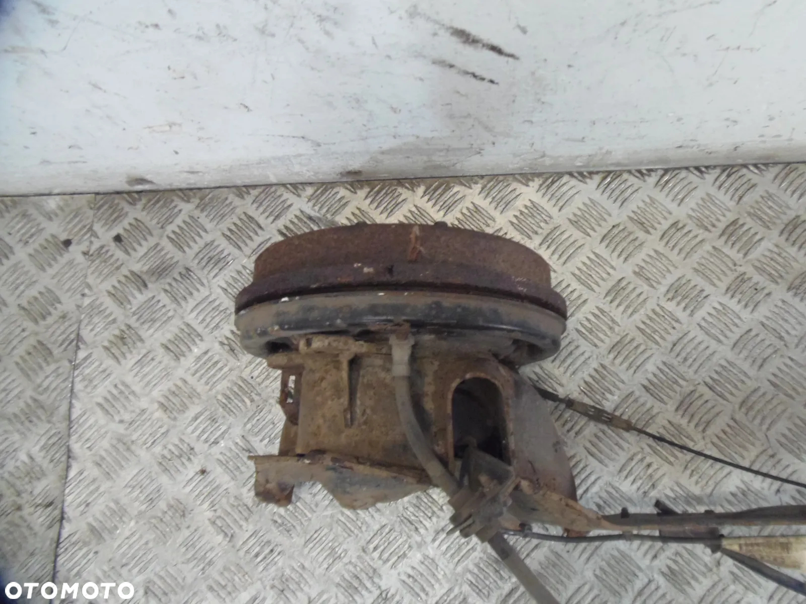 FORD FOCUS MK3 1,6TDCI HB PIASTA ZWROTNICA LEWA TYLNA - 3