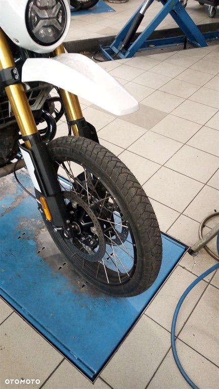 BMW R - 9