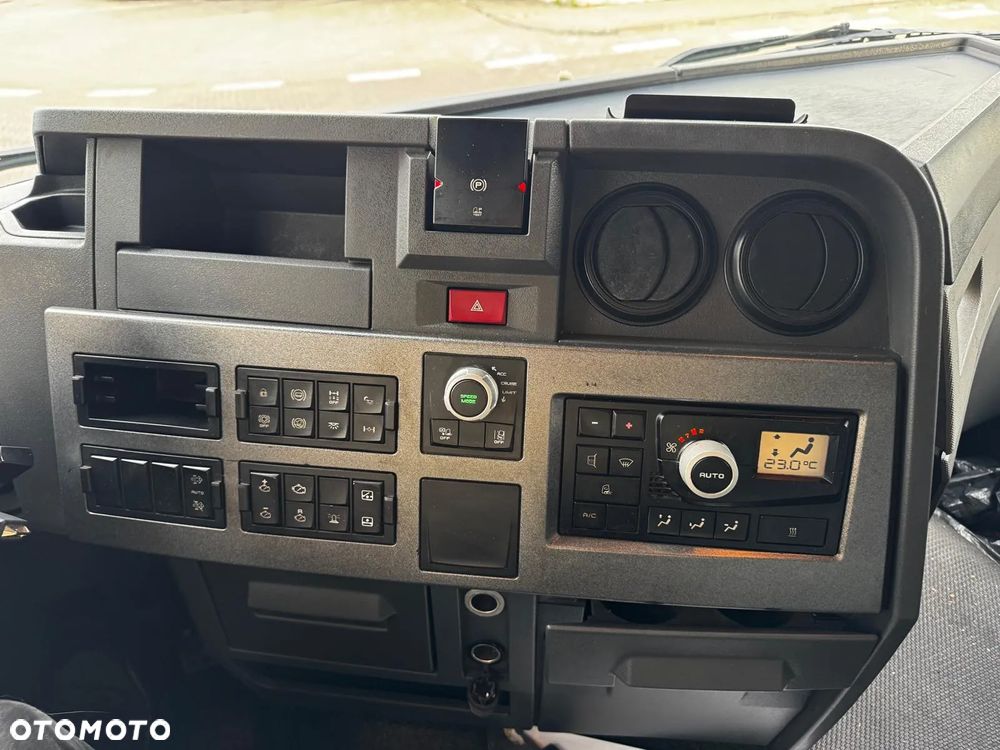 Renault T460 Sleeper Cab - 8