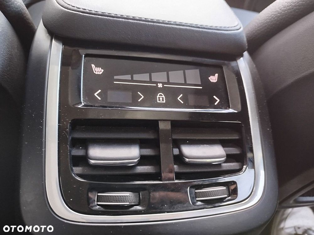 Volvo V90 Cross Country B6 B AWD Ultimate - 27