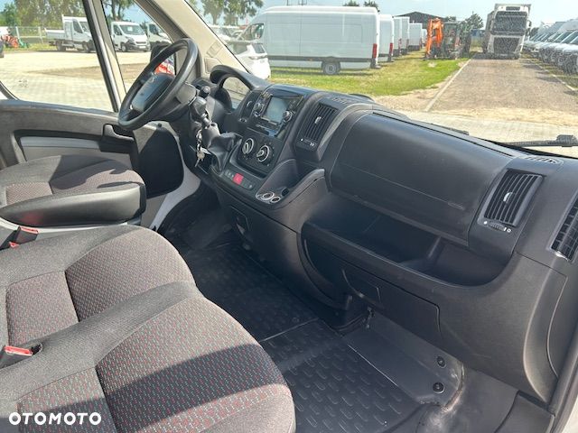 Peugeot Boxer 7 osób - 8