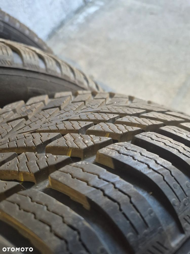 BMW Seria 3 320i - 25