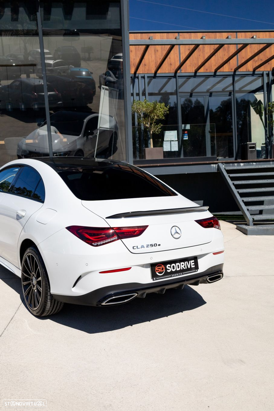 Mercedes-Benz CLA 250 e AMG Line - 52