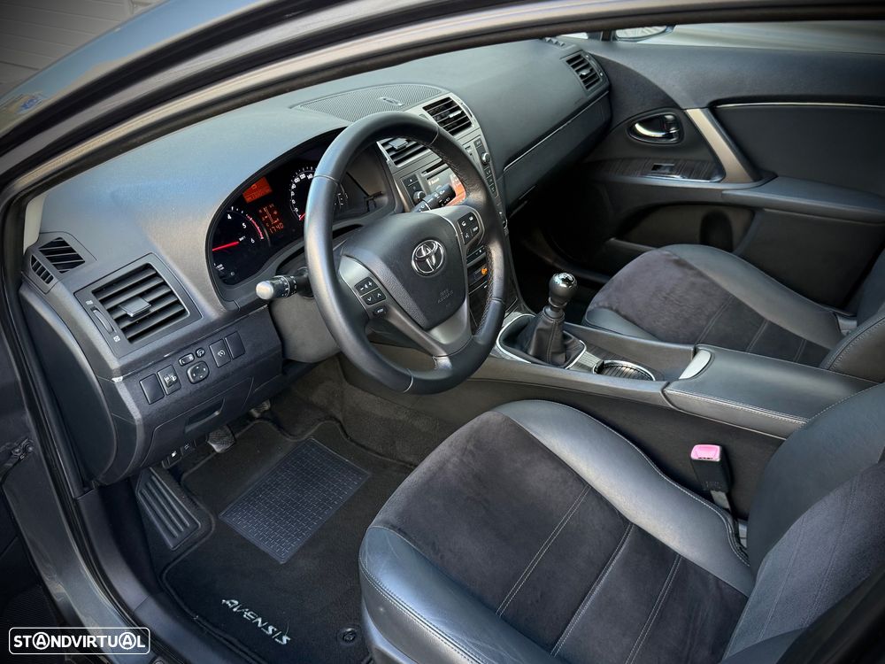Toyota Avensis SW 2.0 D-4D Luxury - 7