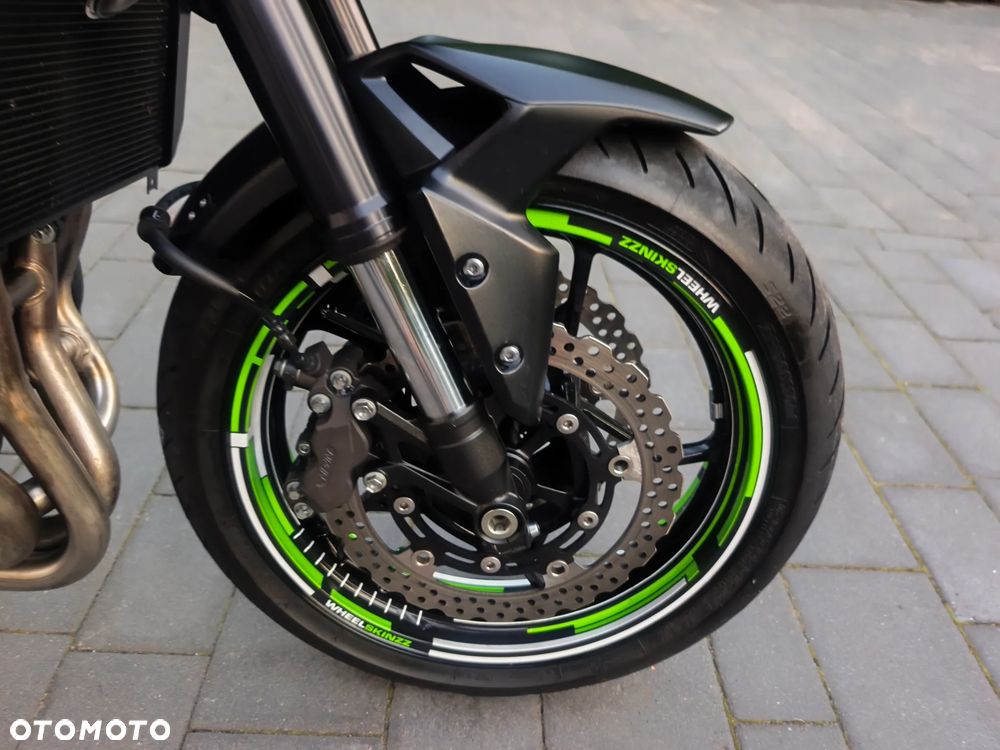 Kawasaki Z 900 - 12