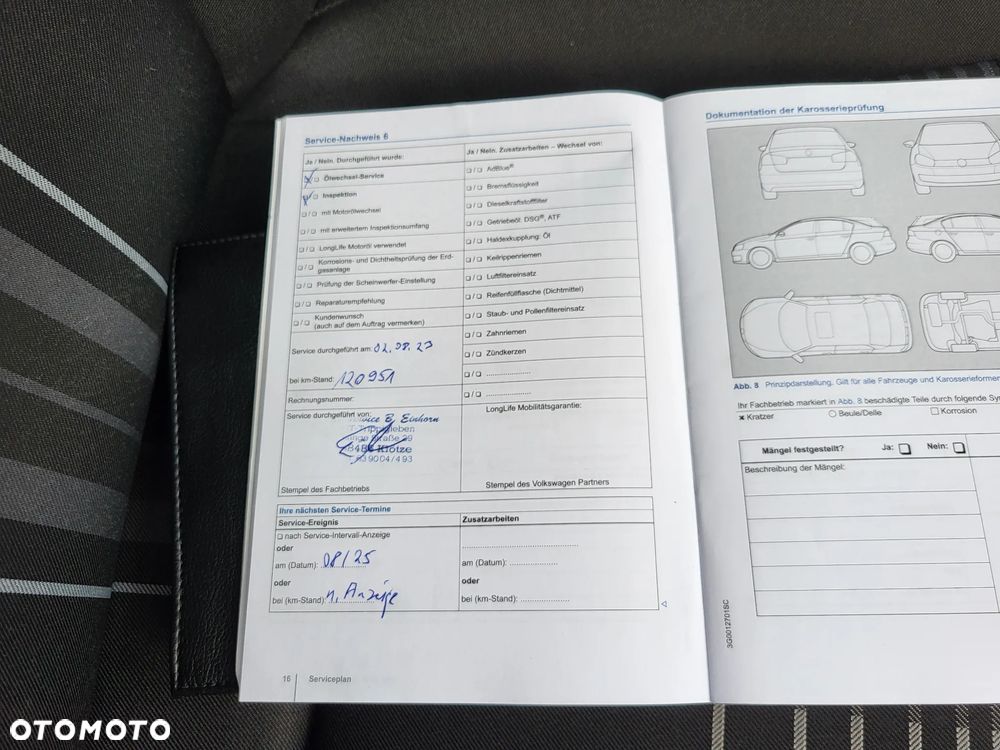 Volkswagen Golf 2.0 TDI BlueMotion Technology Lounge - 32