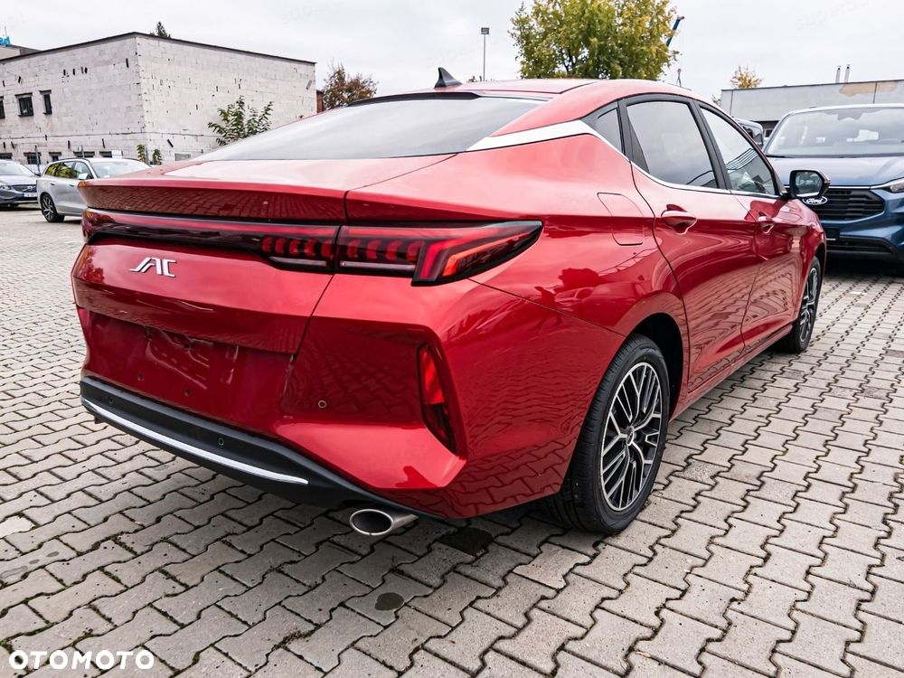 JAC J7 Plus CVT - 7