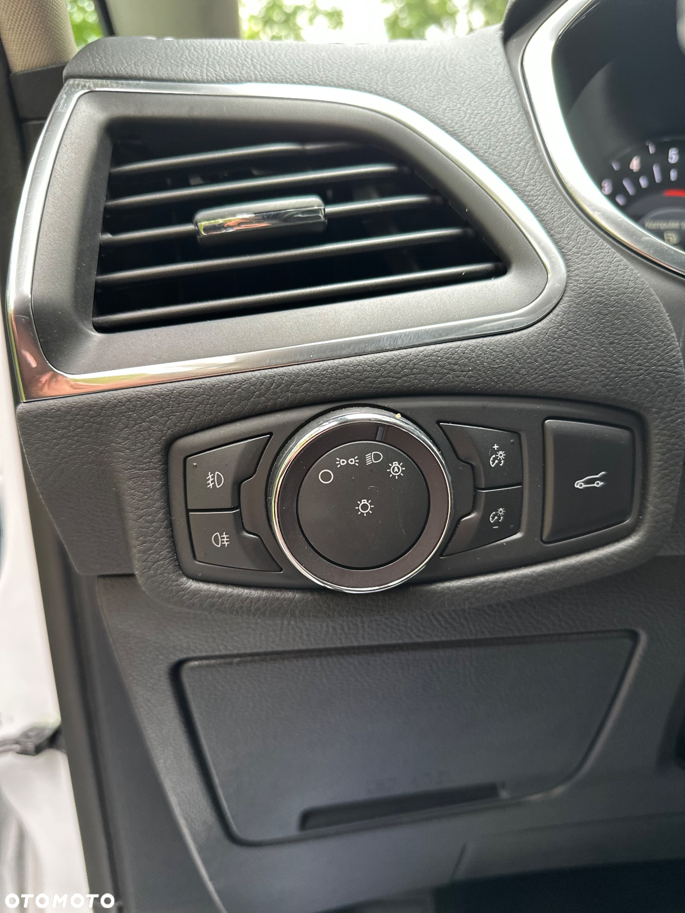 Ford S-Max 2.0 EcoBlue TITANIUM - 27
