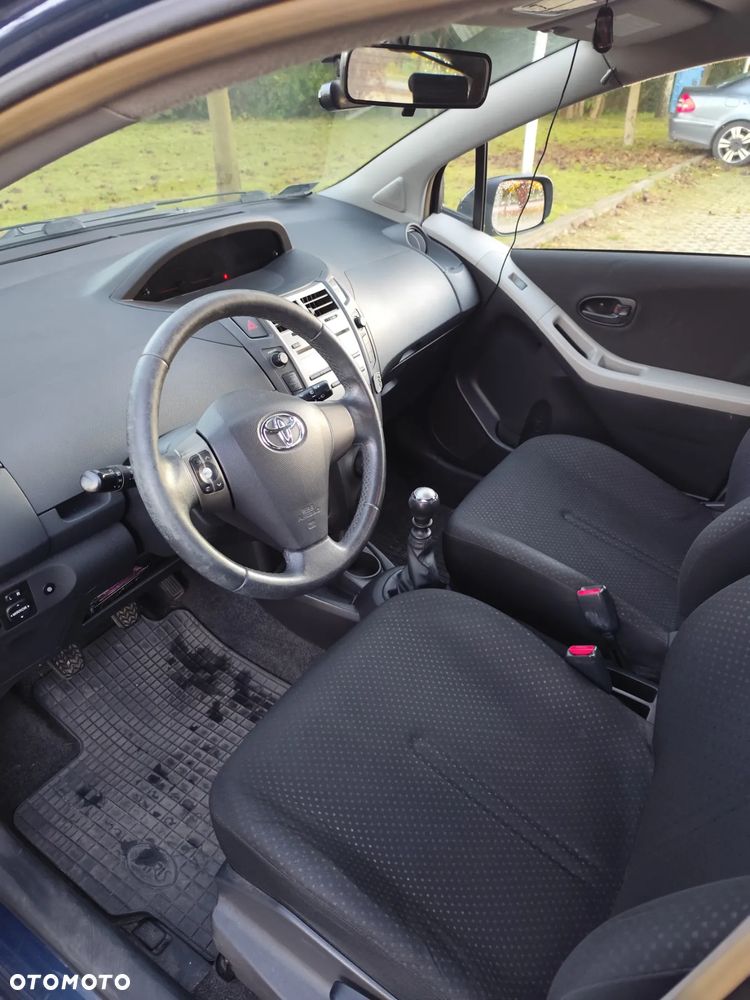 Toyota Yaris 1.33 Luna - 8