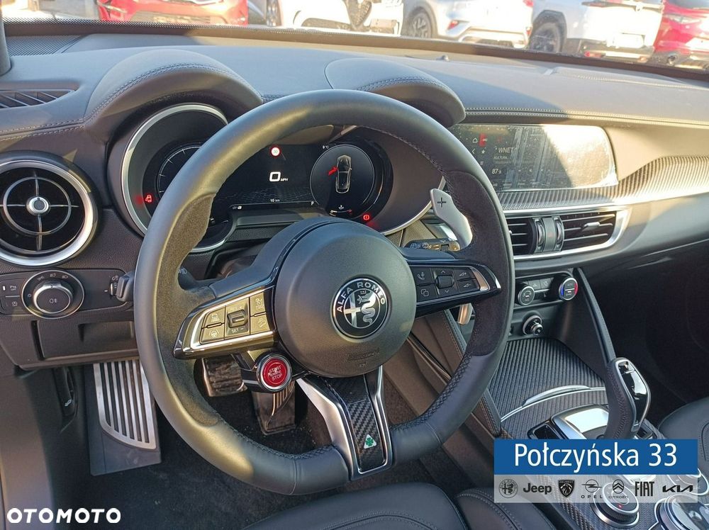 Alfa Romeo Stelvio - 37