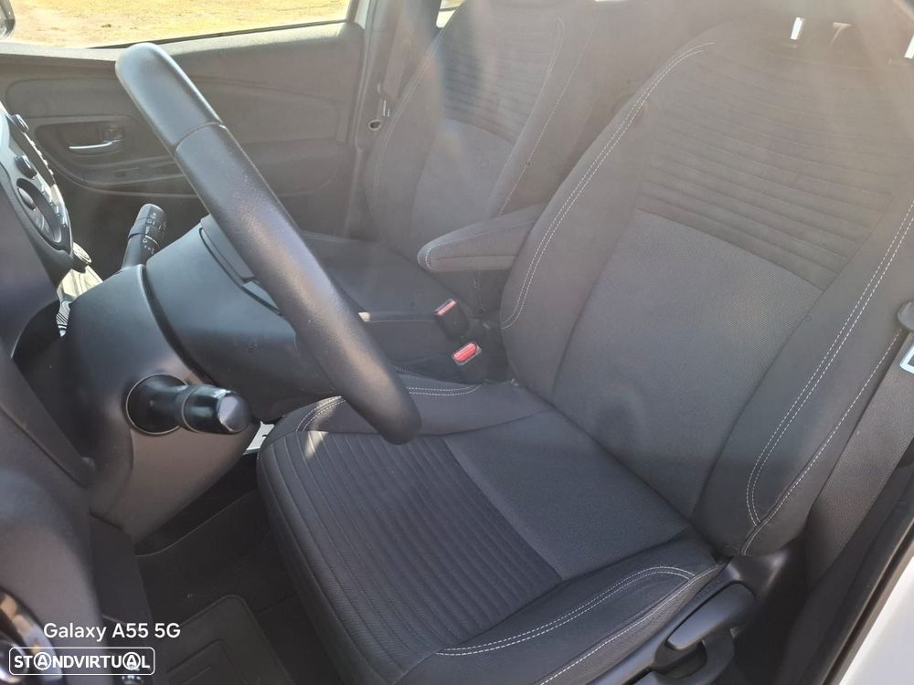 Toyota Yaris 1.5 HSD Square Collec.White - 16