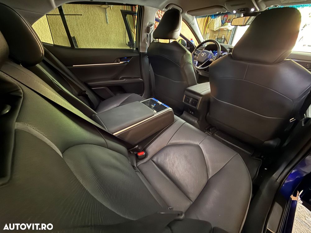 Toyota Camry 2.5 Exclusive - 13